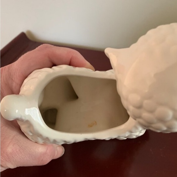 Vintage lamb planter- sheep - wheelbarrow - great condition  princess plaster​​​ - Picture 5 of 6